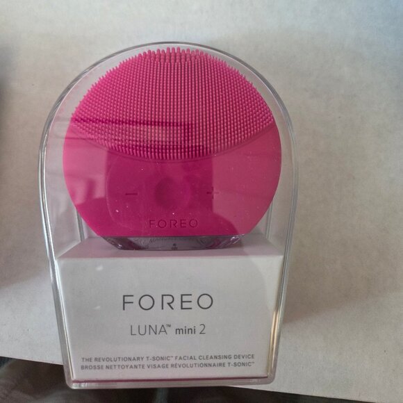 FOREO Luna mini 2 Fuchisa T-Sonic Cleansing Massager NWT and Sealed - Picture 2 of 5